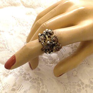 VTG Women’s White Pearl Floral Design Vintage Copper Ring Size 5